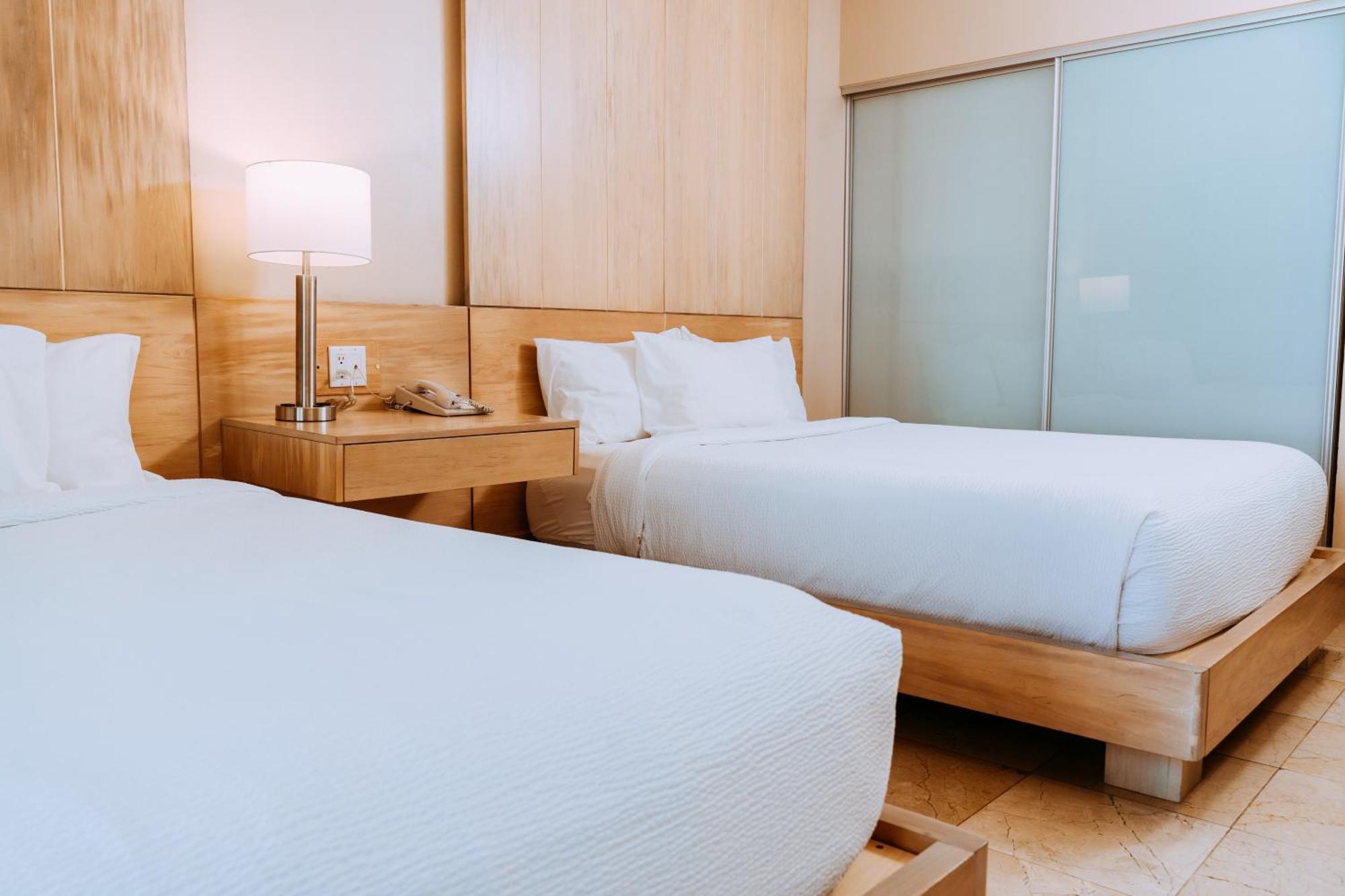 פאלם ביץ' The Mill Resort And Suites מראה חיצוני תמונה